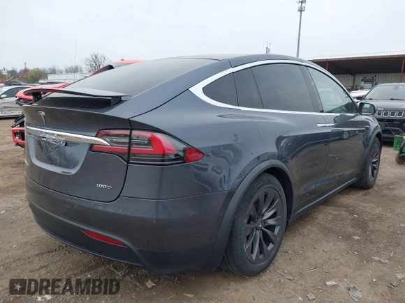 2019 Tesla Model X 75D with VIN 5YJXCDE24KF152150, listed as a IAAI auction lot 42015311 with 1 mi miles. Bid and sale history available at carsss.com. Image 4.