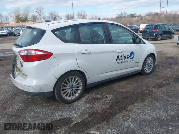 2013 Ford C-Max SE with VIN 1FADP5AU0DL516008, listed as a IAAI auction lot 41536951 with 209,923 mi miles. Bid and sale history available at carsss.com. Image 4.