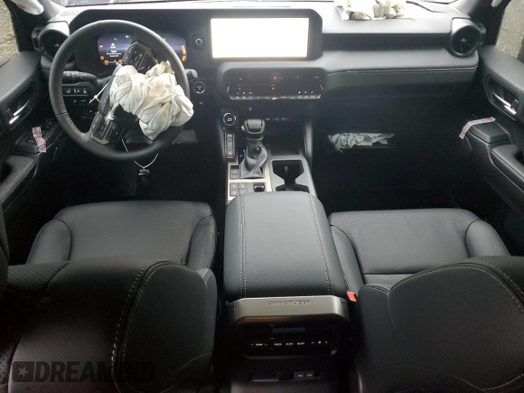 2025 Toyota Land Cruiser 1958 Edition z VIN JTEABFAJ9S5009516, wystawiony jako Copart lot #84344374 z przebiegiem 45 mil mil oraz Szkoda całkowita • Salvage title. Historia ofert i sprzedaży dostępna na DreamBid. Obrazek 8.