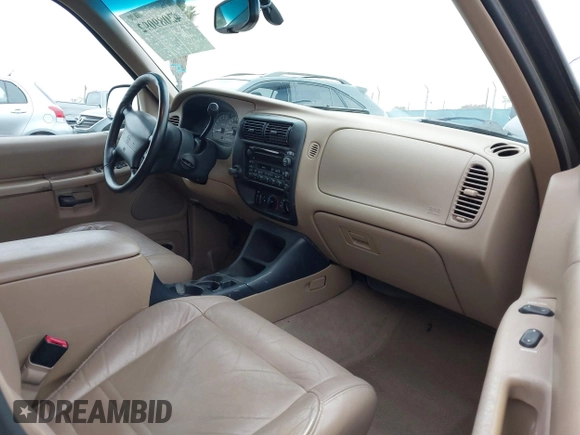 1999 Mercury Mountaineer z VIN 4M2DU52P5XUJ11301, wystawiony jako IAAI lot #42089092 z przebiegiem 137 482 mil mil oraz . Historia ofert i sprzedaży dostępna na DreamBid. Obrazek 5.