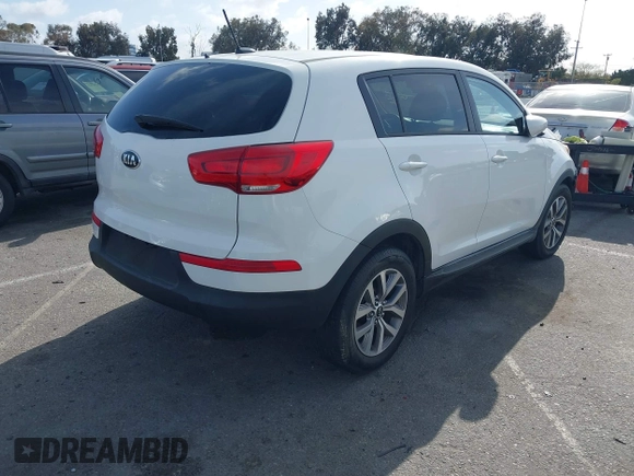 2016 Kia Sportage LX with VIN KNDPB3ACXG7863165, listed as a IAAI auction lot 41955723 with 72,567 mi miles. Bid and sale history available at carsss.com. Image 4.
