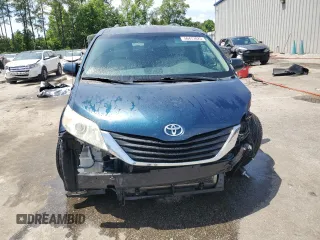 2012 Toyota Sienna LE AAS с VIN 5TDKK3DC4CS218114, выставлен на аукционе Copart как лот 56473025 с пробегом 214 865 миль миль и Списание • Salvage title. История ставок и продаж доступна на DreamBid. Изображение 5.