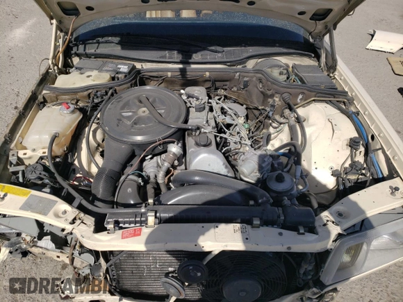 1984 Mercedes-Benz 300 SD z VIN WDBCB20A7EA016286, wystawiony jako Copart lot #76601734 z przebiegiem 110 036 mil mil oraz Szkoda całkowita • Salvage title. Historia ofert i sprzedaży dostępna na DreamBid. Obrazek 11.
