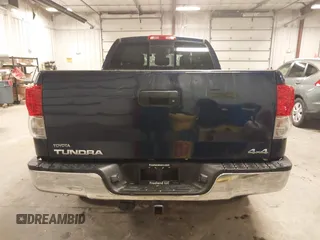2010 Toyota Tundra z VIN 5TFUW5F10AX154651, wystawiony jako IAAI lot #42113722 z przebiegiem 225 372 mil mil oraz . Historia ofert i sprzedaży dostępna na DreamBid. Obrazek 17.