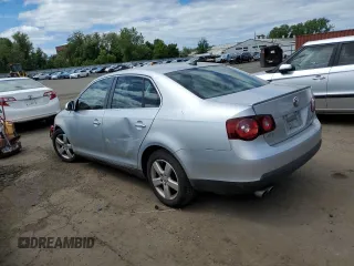2008 Volkswagen Jetta SE with VIN 3VWRZ71K98M197780, listed as a Copart auction lot 56921725 with 172,801 mi miles and Salvage title. Bid and sale history available at DreamBid. Image 2.