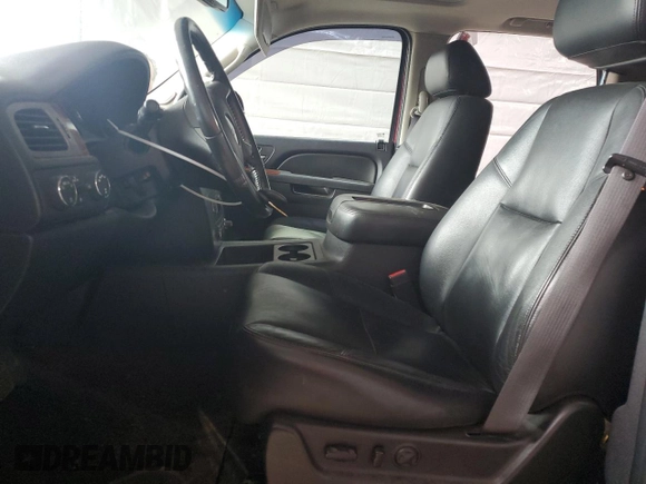 2011 GMC Yukon SLT with VIN 1GKS2CE06BR200400, listed as a Copart auction lot 50156125 with 203,008 mi miles and Salvage Title. Bid and sale history available at DreamBid. Image 7.