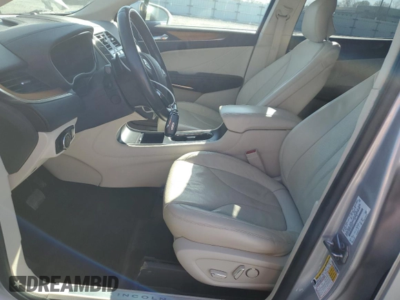 2016 Lincoln MKC Reserve with VIN 5LMTJ3DH5GUJ08539, listed as a Copart auction lot 52042545 with 81,902 mi miles and Salvage Title. Bid and sale history available at DreamBid. Image 7.