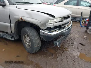2004 Chevrolet Suburban Z71 with VIN 3GNFK16Z24G222709, listed as a IAAI auction lot 41535862 with 1 mi miles. Bid and sale history available at carsss.com. Image 6.