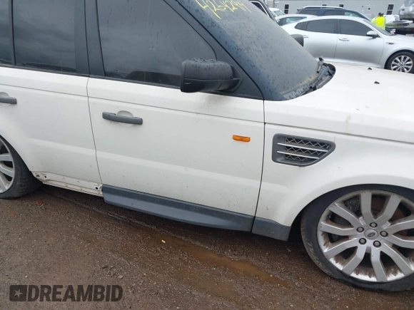 2008 Land Rover Range Rover Sport SC with VIN SALSH23418A150404, listed as a IAAI auction lot 42642914 with 190,007 mi miles and . Bid and sale history available at DreamBid. Image 14.