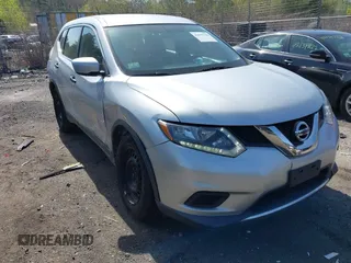 2016 Nissan Rogue SV z VIN KNMAT2MV0GP684711, wystawiony jako IAAI lot #42017706 z przebiegiem 159 312 mil mil oraz . Historia ofert i sprzedaży dostępna na DreamBid. Obrazek 1.