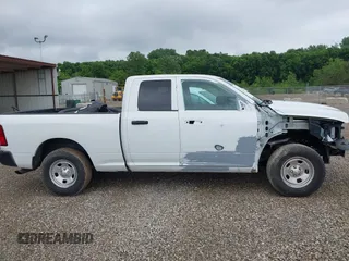 2016 Ram 1500 Express z VIN 1C6RR7FT5GS125377, wystawiony jako IAAI lot #42434120 z przebiegiem 307 641 mil mil oraz . Historia ofert i sprzedaży dostępna na DreamBid. Obrazek 13.