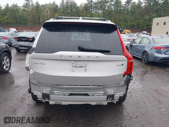 2023 Volvo XC90 Plus z VIN YV4062PN7P1954726, wystawiony jako IAAI lot #42049981 z przebiegiem 31 606 mil mil oraz . Historia ofert i sprzedaży dostępna na DreamBid. Obrazek 17.