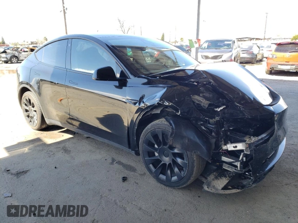 2021 Tesla Model Y Long Range z VIN 5YJYGDEEXMF207223, wystawiony jako Copart lot #48800445 z przebiegiem 44 508 mil mil oraz Szkoda całkowita • Salvage title. Historia ofert i sprzedaży dostępna na DreamBid. Obrazek 4.