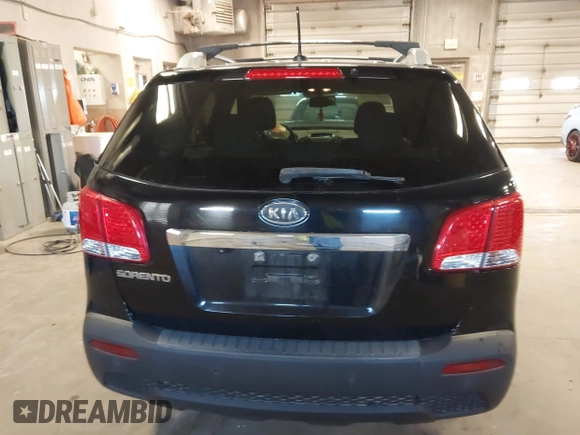 2011 Kia Sorento LX with VIN 5XYKT3A10BG182823, listed as a IAAI auction lot 41871711 with 207,844 mi miles. Bid and sale history available at carsss.com. Image 17.