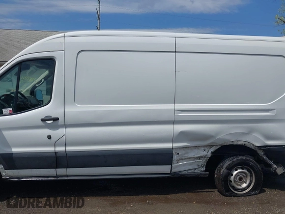 2019 Ford Transit with VIN 1FTYR2CM7KKA20062, listed as a IAAI auction lot 42028348 with 177,377 mi miles and . Bid and sale history available at DreamBid. Image 14.