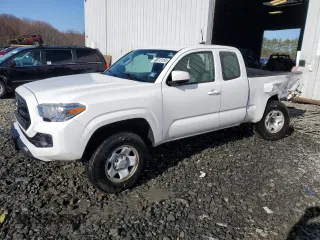 2017 Toyota Tacoma SR z VIN 5TFSX5EN6HX057733, wystawiony jako Copart lot #48013155 z przebiegiem 107 976 mil mil oraz Szkoda całkowita • Salvage title. Historia ofert i sprzedaży dostępna na DreamBid. Obrazek 1.