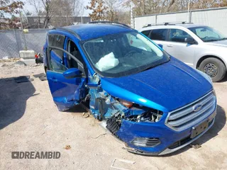 2017 Ford Escape SE z VIN 1FMCU0G95HUB75348, wystawiony jako IAAI lot #41790288 z przebiegiem 55 129 mil mil oraz . Historia ofert i sprzedaży dostępna na DreamBid. Obrazek 1.