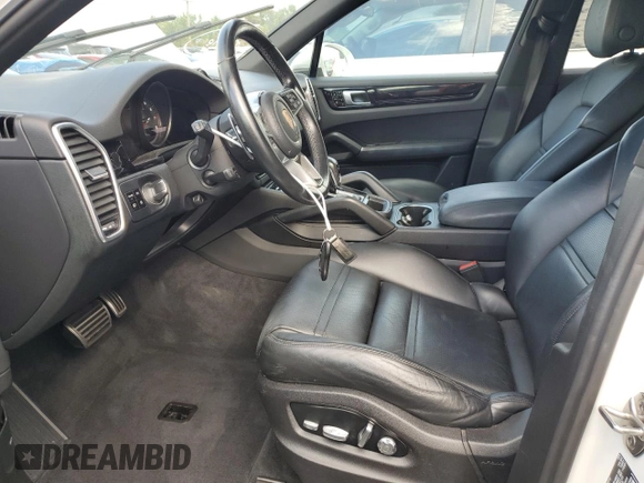 2019 Porsche Cayenne S z VIN WP1AB2AYXKDA63874, wystawiony jako Copart lot #74203724 z przebiegiem Nie podano mil oraz Nie do naprawy • Non repairable. Historia ofert i sprzedaży dostępna na DreamBid. Obrazek 7.
