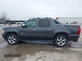 2011 Chevrolet Avalanche LS with VIN 3GNMCEE06BG129154, listed as a IAAI auction lot 41524963 with 236,029 mi miles and . Bid and sale history available at DreamBid. Image 14.