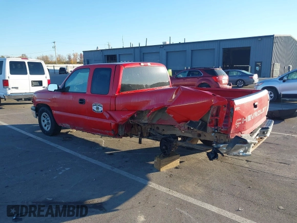 2006 Chevrolet Silverado 1500 Work Truck with VIN 1GCEC19X56Z256965, listed as a IAAI auction lot 40653848 with 254,976 mi miles. Bid and sale history available at carsss.com. Image 3.