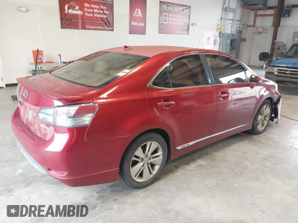 2010 Lexus HS 250h z VIN JTHBB1BAXA2005211, wystawiony jako IAAI lot #41884955 z przebiegiem 214 578 mil mil oraz . Historia ofert i sprzedaży dostępna na DreamBid. Obrazek 4.