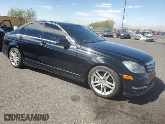 2013 Mercedes-Benz C 250 Sport с VIN WDDGF4HB9DA742932, выставлен на аукционе Copart как лот 63930105 с пробегом 177 550 миль миль и Чистый • Clean title. История ставок и продаж доступна на DreamBid. Изображение 4.