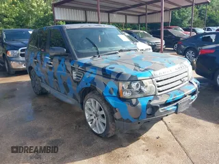 2008 Land Rover Range Rover Sport SC z VIN SALSH23428A174923, wystawiony jako IAAI lot #42394071 z przebiegiem 158 947 mil mil oraz . Historia ofert i sprzedaży dostępna na DreamBid. Obrazek 1.
