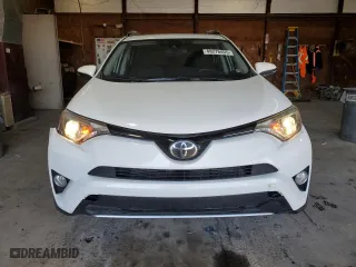 2017 Toyota RAV4 XLE with VIN JTMRFREV0HD212108, listed as a Copart auction lot 49278405 with 96,931 mi miles and Salvage Title. Bid and sale history available at carsss.com. Image 5.