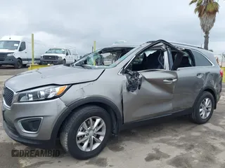 2016 Kia Sorento LX with VIN 5XYPG4A35GG149678, listed as a IAAI auction lot 41478731 with 128,895 mi miles. Bid and sale history available at carsss.com. Image 17.