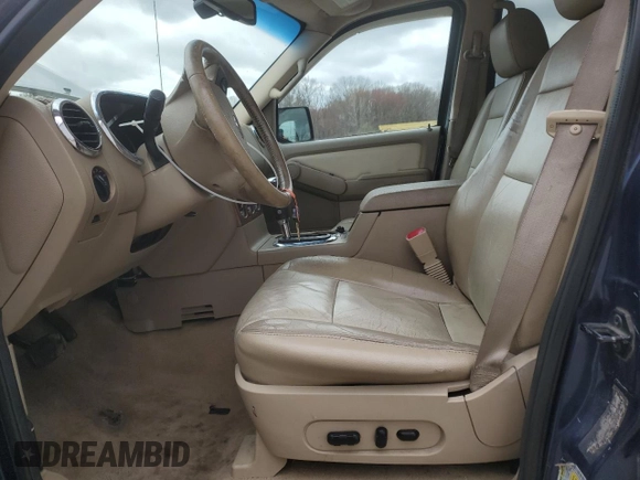 2008 Ford Explorer с VIN 1FMEU84E88UA93090, выставлен на аукционе Copart как лот 51587605 с пробегом 108 579 миль миль и Списание • Salvage title. История ставок и продаж доступна на DreamBid. Изображение 7.