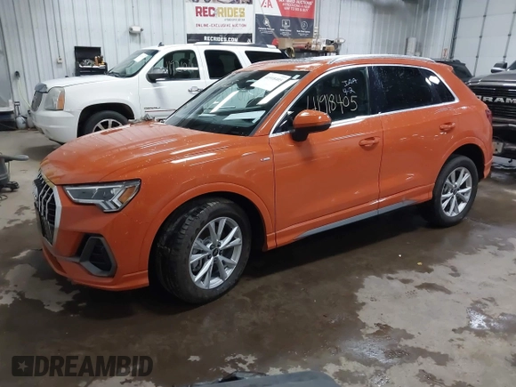2023 Audi Q3 S line Premium z VIN WA1DECF3XP1112714, wystawiony jako IAAI lot #41918405 z przebiegiem 30 969 mil mil oraz . Historia ofert i sprzedaży dostępna na DreamBid. Obrazek 2.