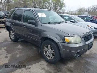 2005 Ford Escape Limited с VIN 1FMYU94135KB19764, выставлен на аукционе IAAI как лот 41919229 с пробегом 245 366 миль миль и . История ставок и продаж доступна на DreamBid. Изображение 1.