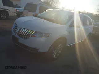 2012 Lincoln MKX with VIN 2LMDJ6JK7CBL11512, listed as a IAAI auction lot 41832419 with 127,485 mi miles. Bid and sale history available at carsss.com. Image 18.