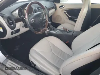 2008 Mercedes-Benz SLK 350 z VIN WDBWK56FX8F181256, wystawiony jako Copart lot #76898704 z przebiegiem Nie podano mil oraz Szkoda całkowita • Salvage title. Historia ofert i sprzedaży dostępna na DreamBid. Obrazek 7.
