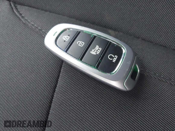 2022 Hyundai Tucson SEL with VIN 5NMJB3AE9NH139738, listed as a IAAI auction lot 41948244 with 31,990 mi miles and . Bid and sale history available at DreamBid. Image 11.
