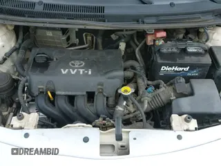 2008 Toyota Yaris z VIN JTDBT923081272694, wystawiony jako IAAI lot #43231845 z przebiegiem 357 099 mil mil oraz . Historia ofert i sprzedaży dostępna na DreamBid. Obrazek 19.