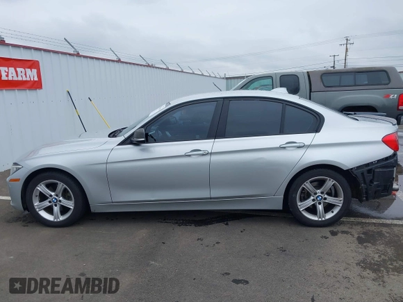 2013 BMW 3 Series 328i with VIN WBA3C1C51DF438981, listed as a IAAI auction lot 41741049 with 135,499 mi miles. Bid and sale history available at carsss.com. Image 15.
