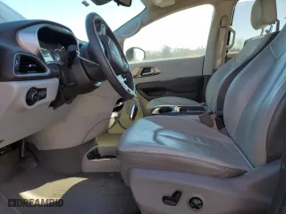 2018 Chrysler Pacifica Touring L with VIN 2C4RC1BG1JR102848, listed as a Copart auction lot 47889755 with 68,474 mi miles and Salvage Title. Bid and sale history available at carsss.com. Image 7.