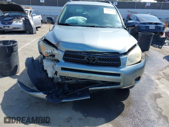 2007 Toyota RAV4 with VIN JTMZD33V475062101, listed as a IAAI auction lot 41883546 with 152,919 mi miles. Bid and sale history available at carsss.com. Image 6.