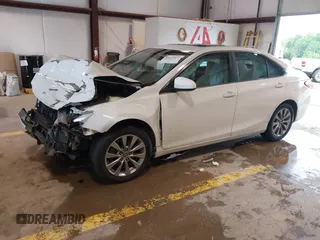 2015 Toyota Camry XLE z VIN 4T1BF1FK5FU951569, wystawiony jako IAAI lot #42237607 z przebiegiem 188 632 mil mil oraz . Historia ofert i sprzedaży dostępna na DreamBid. Obrazek 2.