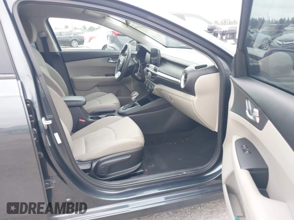 2021 Kia Forte FE z VIN 3KPF24AD0ME312622, wystawiony jako IAAI lot #41329338 z przebiegiem 29 722 mil mil oraz . Historia ofert i sprzedaży dostępna na DreamBid. Obrazek 5.