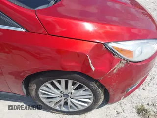 2018 Ford Focus Titanium z VIN 1FADP3J23JL295888, wystawiony jako IAAI lot #42524088 z przebiegiem 108 812 mil mil oraz . Historia ofert i sprzedaży dostępna na DreamBid. Obrazek 17.