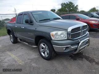 2007 Dodge Ram 1500 SLT with VIN 1D7HU18257S230205, listed as a IAAI auction lot 41886488 with 178,866 mi miles. Bid and sale history available at carsss.com. Image 1.
