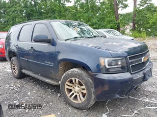 2007 Chevrolet Tahoe LT z VIN 1GNFK13027R218959, wystawiony jako IAAI lot #42273561 z przebiegiem 207 322 mil mil oraz . Historia ofert i sprzedaży dostępna na DreamBid. Obrazek 1.