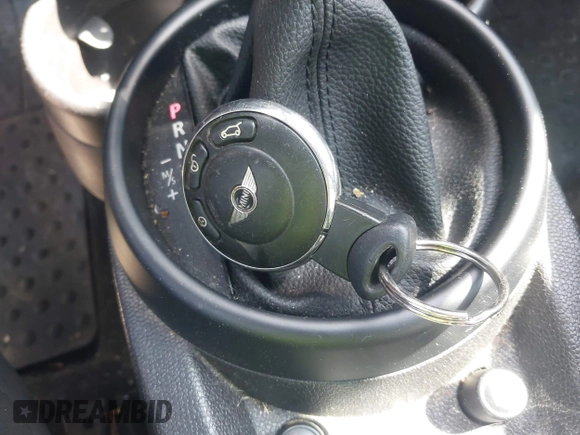 2014 MINI Countryman S with VIN WMWZC5C52EWP36667, listed as a IAAI auction lot 42541120 with 149,331 mi miles and . Bid and sale history available at DreamBid. Image 11.