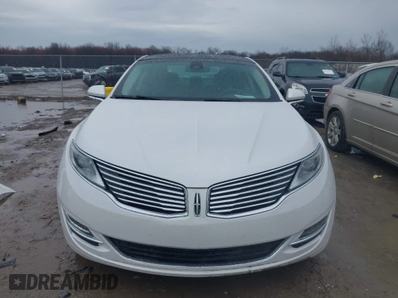 2013 Lincoln MKZ Hybrid with VIN 3LN6L2LU5DR824153, listed as a IAAI auction lot 41902955 with 92,028 mi miles. Bid and sale history available at carsss.com. Image 13.