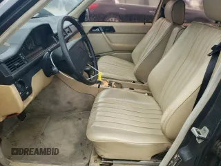 1987 Mercedes-Benz 300 with VIN WDBEB33D0HA432026, listed as a Copart auction lot 48766665 with 161,099 mi miles and Clean Title. Bid and sale history available at DreamBid. Image 7.