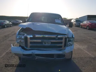 2005 Ford Super Duty F-250 XL with VIN 1FTSX21Y25EB33793, listed as a IAAI auction lot 42068623 with 128,726 mi miles. Bid and sale history available at carsss.com. Image 12.