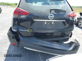 2020 Nissan Rogue S z VIN 5N1AT2MT0LC815714, wystawiony jako IAAI lot #41641242 z przebiegiem 85 295 mil mil oraz . Historia ofert i sprzedaży dostępna na DreamBid. Obrazek 6.
