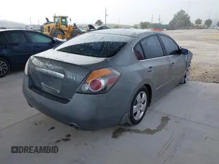 2007 Nissan Altima 2.5 S with VIN 1N4AL21E27C174572, listed as a IAAI auction lot 41914103 with 149,172 mi miles. Bid and sale history available at carsss.com. Image 4.